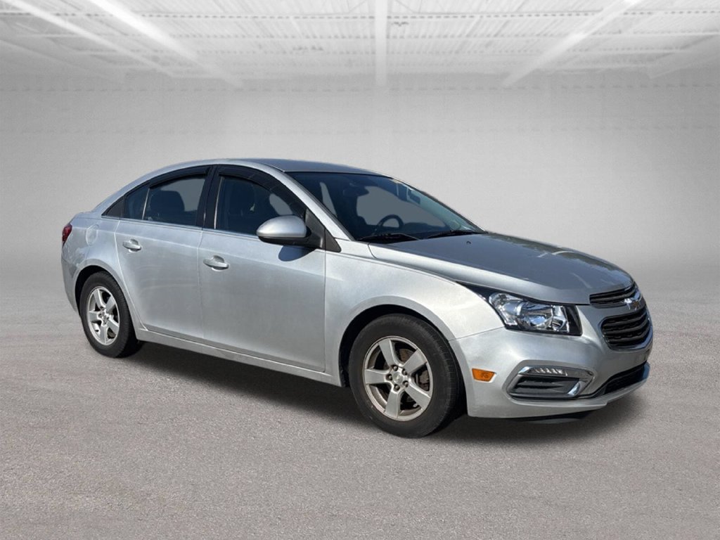 Used 2015 Chevrolet Cruze LT FWD image 3