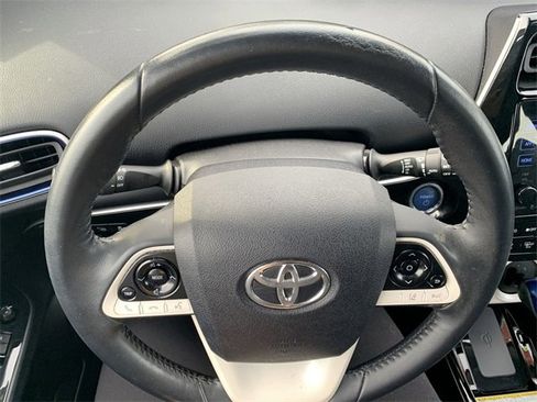 Used 2017 Toyota Prius Four Touring image 19