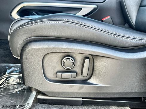 Used 2025 Jaguar F-PACE R-Dynamic S image 20