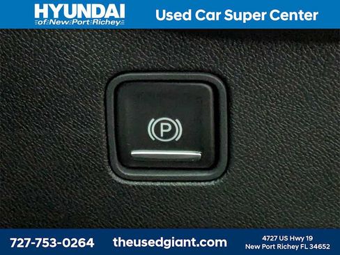 Used 2022 GMC Terrain SLE w/ Driver Convenience Package image 31