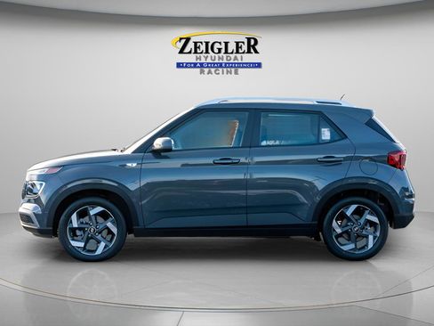 New 2026 Hyundai Venue SEL FWD image 4