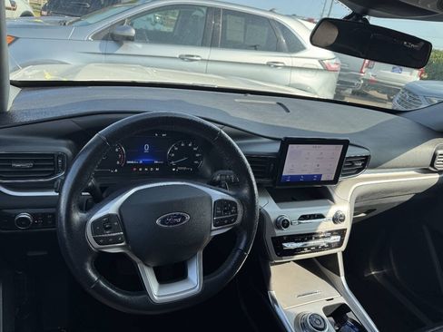 Certified 2020 Ford Explorer XLT w/ Equipment Group 202A AWD/4WD image 16