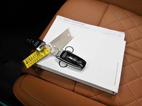 Used 2022 Audi S8 image 56