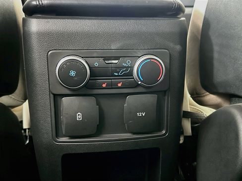 Used 2020 Ford Explorer XLT w/ Comfort Package RWD image 26