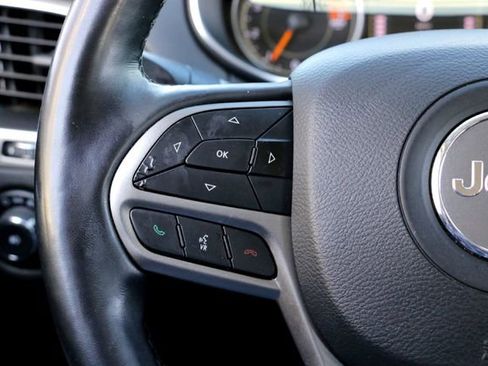 Used 2021 Jeep Cherokee Latitude Plus image 14