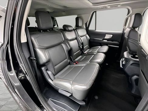 Used 2025 Ford Expedition Max Active AWD/4WD image 27