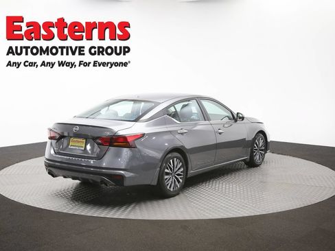 Used 2023 Nissan Altima 2.5 SV w/ SV Premium Package FWD image 41