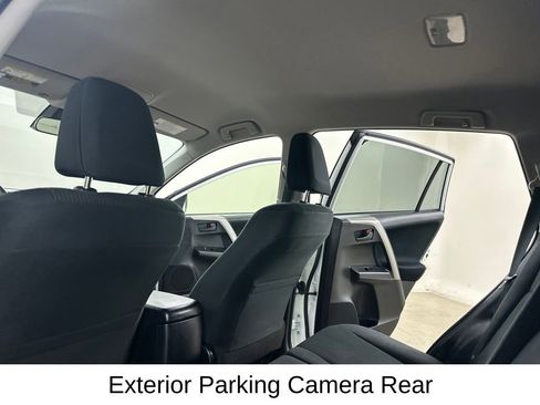 Used 2018 Toyota RAV4 LE w/ All Weather Liner Package AWD/4WD image 28