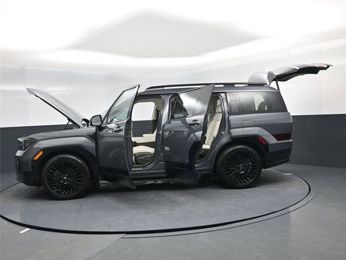 Used 2024 Hyundai Santa Fe Calligraphy image 22