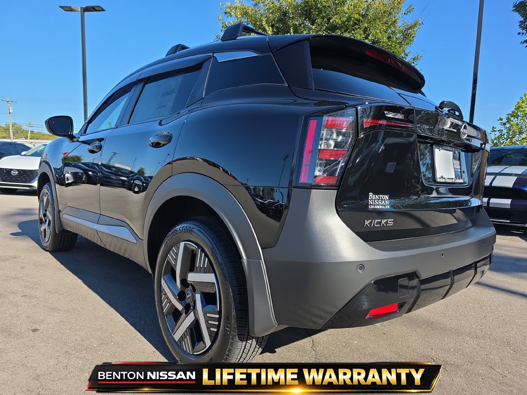 Used 2026 Nissan Kicks SV w/ SV Premium Package FWD image 4