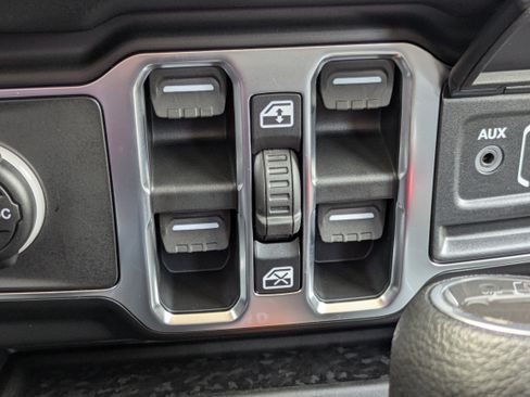 New 2026 Jeep Gladiator Sport image 21