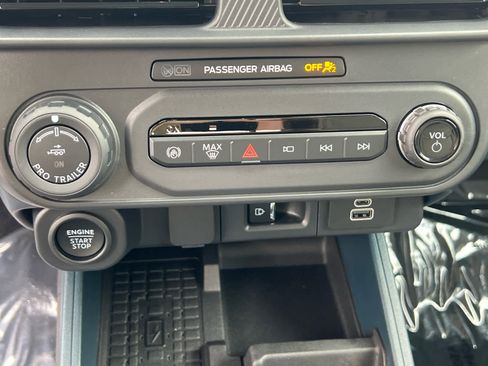 New 2025 Ford Maverick Lariat w/ 4K Tow Package AWD/4WD image 35