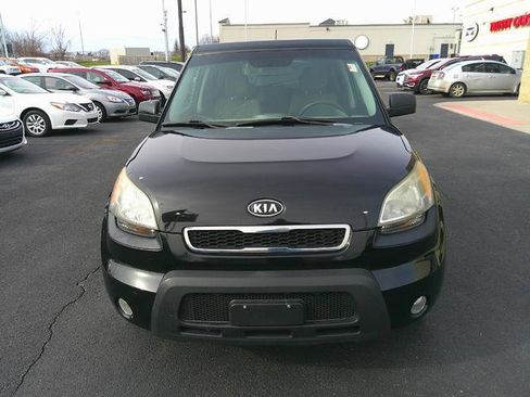 Used 2010 Kia Soul ! image 4