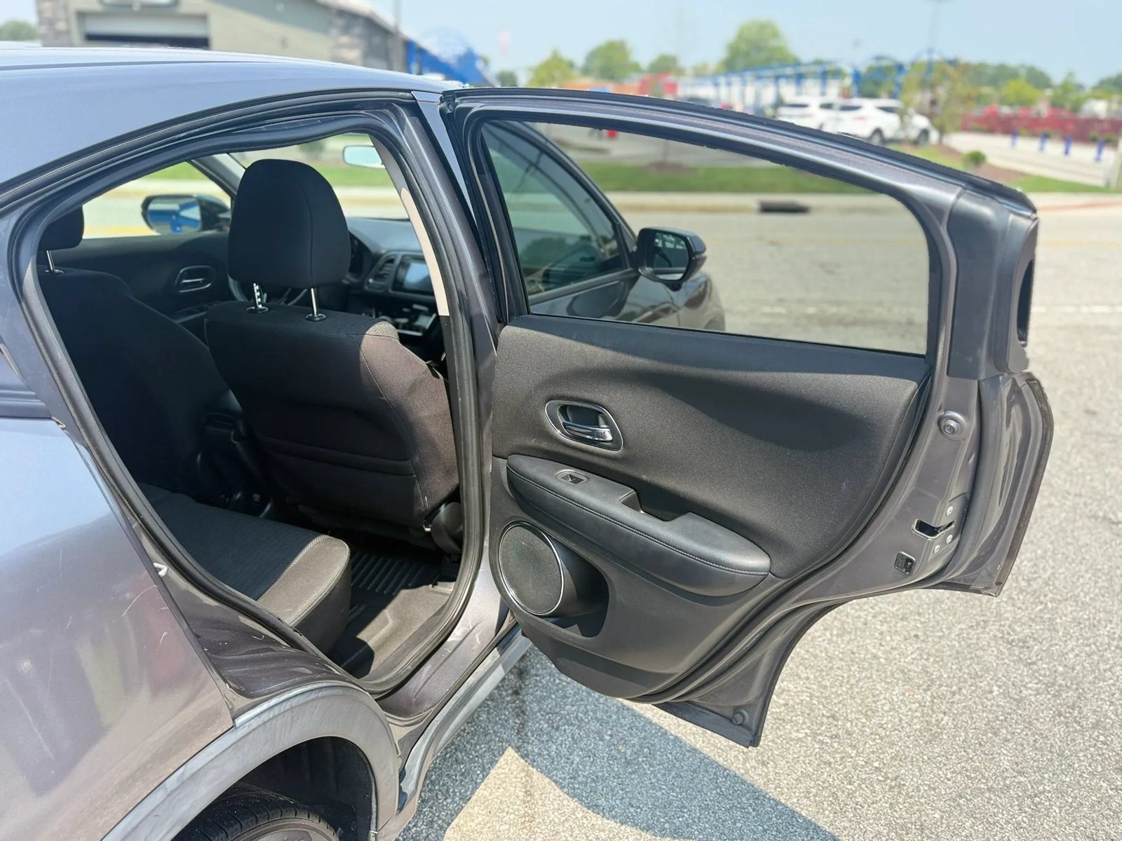 Used 2017 Honda HR-V EX image 16