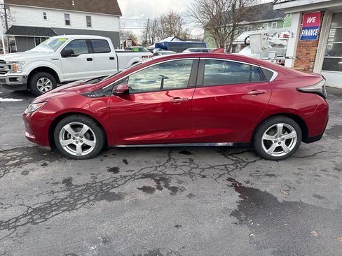 Used 2018 Chevrolet Volt LT image 8