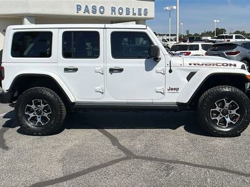 Used 2018 Jeep Wrangler Unlimited Rubicon AWD/4WD image 2