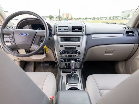 Used 2011 Ford Fusion S FWD image 15