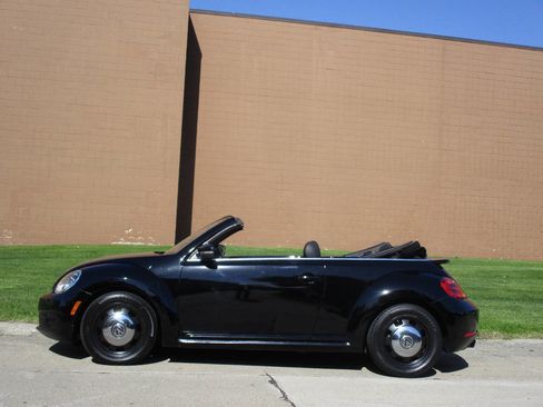 Used 2013 Volkswagen Beetle 2.5 FWD image 13