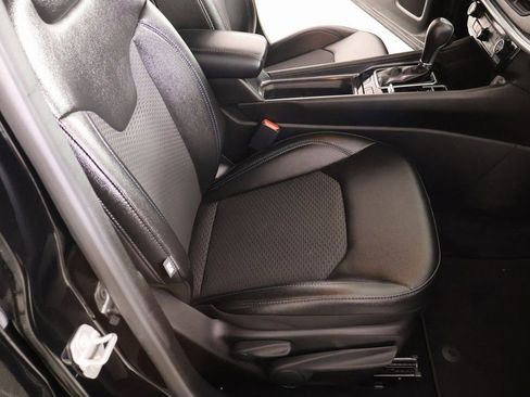 Used 2025 Jeep Compass Latitude image 13