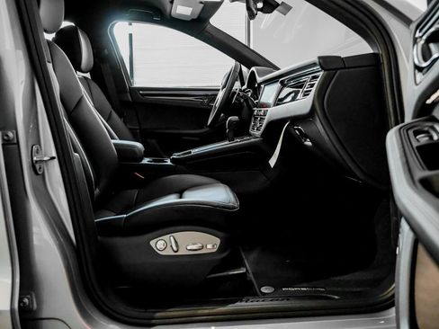 New 2026 Porsche Macan AWD/4WD image 30