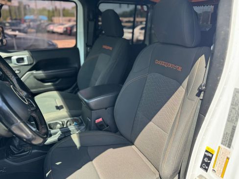 Used 2020 Jeep Gladiator Mojave AWD/4WD image 18