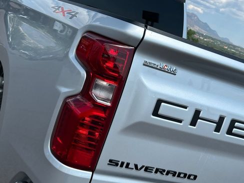 Used 2022 Chevrolet Silverado 1500 Custom w/ LPO, Dark Essentials Package AWD/4WD image 23