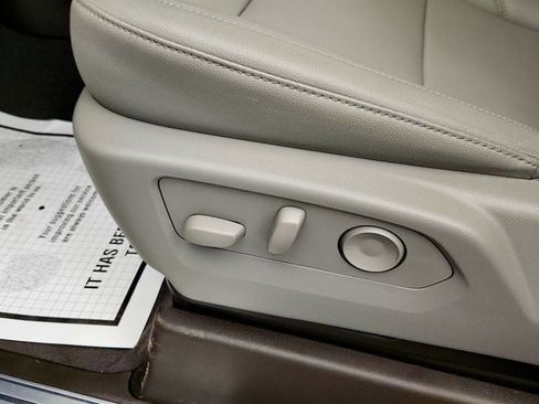 Used 2025 Chevrolet Silverado 1500 LTZ w/ LTZ Premium Package image 12