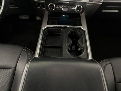 Used 2022 Ford F250 Lariat w/ Chrome Package image 18