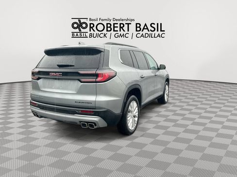 Used 2025 GMC Acadia Elevation w/ Elevation Premium Package AWD/4WD image 8