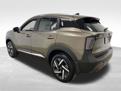 New 2026 Nissan Kicks SV image 4