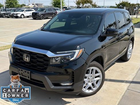 Used 2025 Honda Passport EX-L image 3