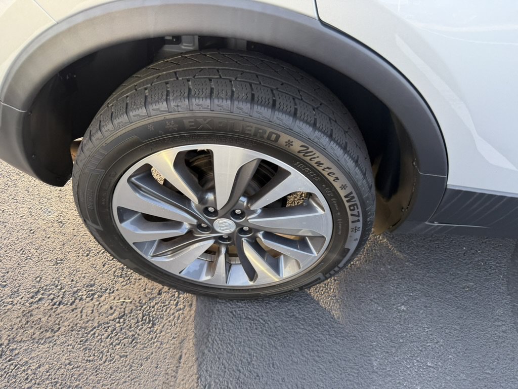 Certified 2022 Buick Encore Preferred AWD/4WD image 11
