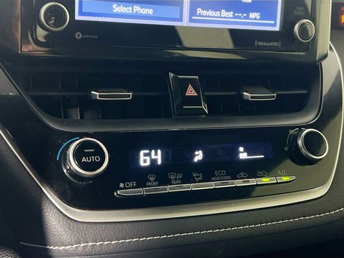 Used 2022 Toyota Corolla SE image 27