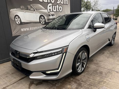 Used 2018 Honda Clarity Plug-In Hybrid image 2