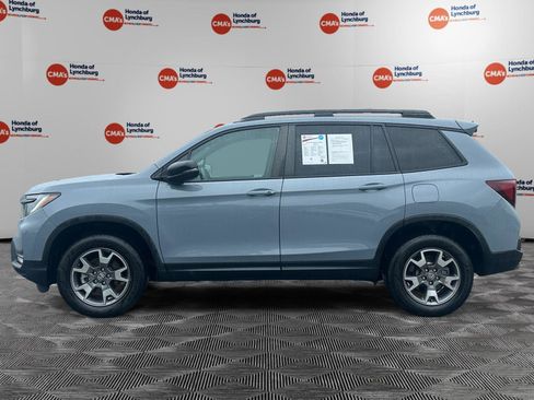 Used 2023 Honda Passport TrailSport image 2