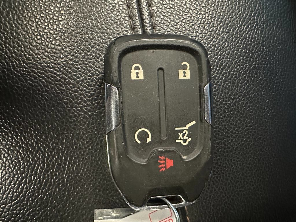Used 2022 GMC Terrain AT4 w/ Tech Package AWD/4WD image 17