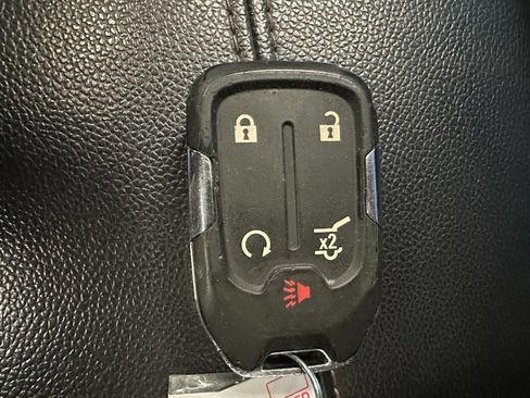 Used 2022 GMC Terrain AT4 w/ Tech Package AWD/4WD image 17
