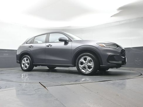 Certified 2024 Honda HR-V LX image 32