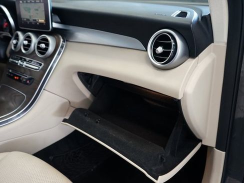 Used 2018 Mercedes-Benz GLC 300 GLC 300 image 42