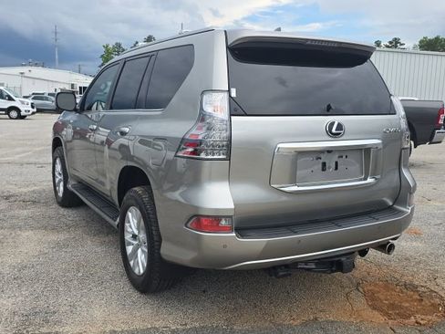 Used 2023 Lexus GX 460 Premium image 3