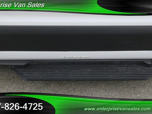 Used 2023 Ford Transit 350 XLT image 12