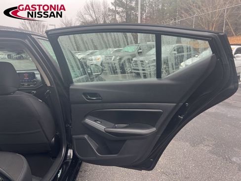 Used 2024 Nissan Altima 2.5 SV image 29