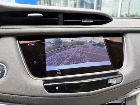 Used 2025 Cadillac XT5 Premium Luxury AWD/4WD image 31