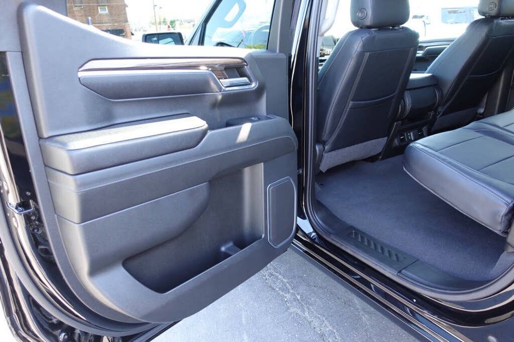 Used 2023 Chevrolet Silverado 1500 LT AWD/4WD image 21