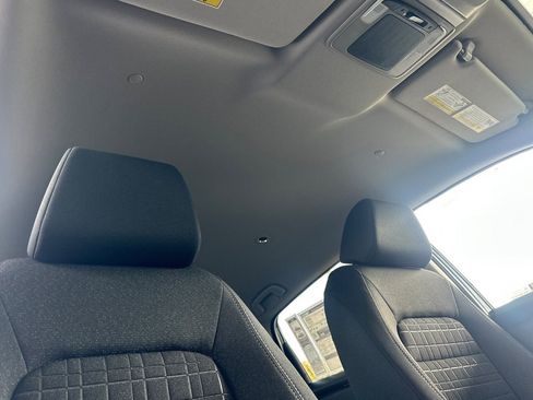 New 2026 Honda HR-V LX image 19