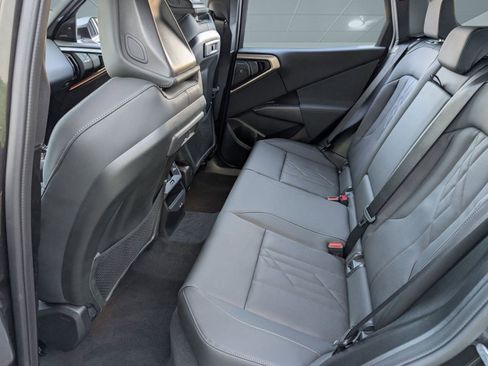 Used 2025 BMW X3 xDrive30i w/ Premium Package image 13