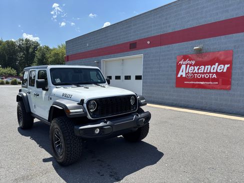 Used 2025 Jeep Wrangler Unlimited Sport AWD/4WD image 1