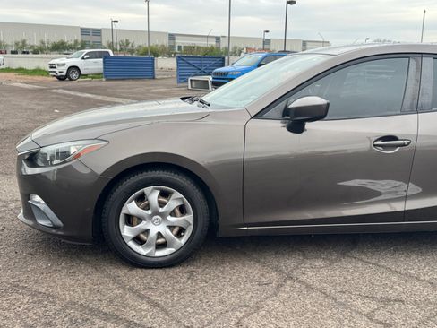 Used 2015 MAZDA MAZDA3 i Sport image 10