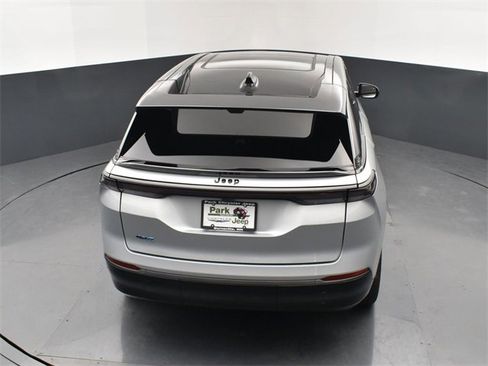 Used 2024 Jeep Wagoneer Launch Edition image 17