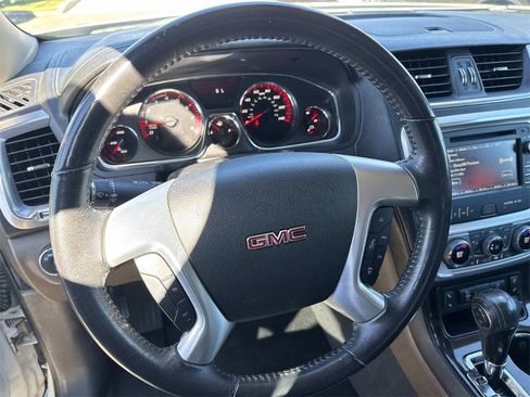 Used 2016 GMC Acadia SLT image 22